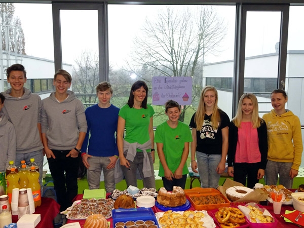 Buffet-fuer-Fluechtlingshaus-1